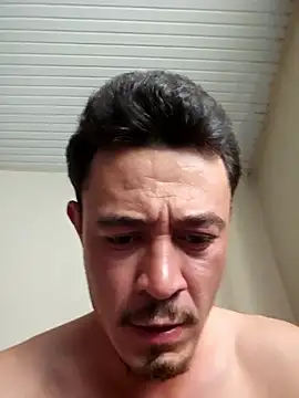 Snapshot of Thunderbolt121 chatting on 11-20-25, 01:33 Thunderbolt121 online show from 11-20-25, 01:33