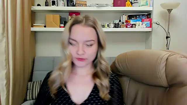 Snapshot of Kara_Smith_ chatting on 12-06-24, 10:41 Kara Smith online show from 12-06-24, 10:41