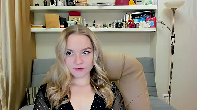 Snapshot of Kara_Smith_ chatting on 12-26-24, 10:20 Kara Smith online show from 12-26-24, 10:20