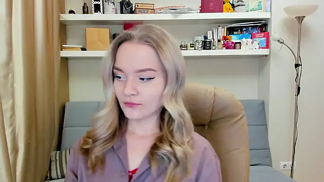 Snapshot of Kara_Smith_ chatting on 01-06-25, 11:20 Kara Smith online show from 01-06-25, 11:20