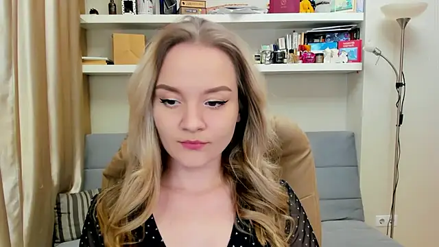 Snapshot of Kara_Smith_ chatting on 01-10-25, 11:39 Kara Smith online show from 01-10-25, 11:39