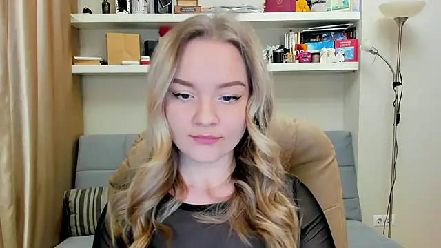 Snapshot of Kara_Smith_ chatting on 01-26-25, 10:46 Kara Smith online show from 01-26-25, 10:46