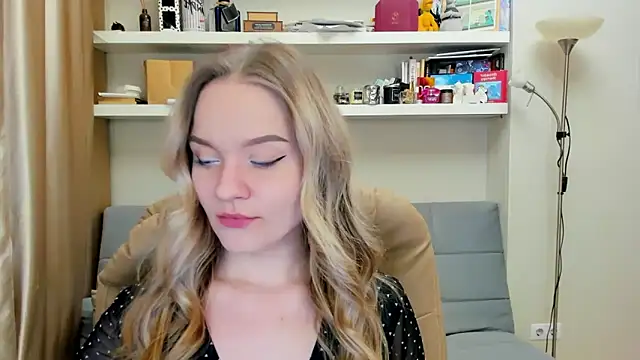 Snapshot of Kara_Smith_ chatting on 01-31-25, 11:03 Kara Smith online show from 01-31-25, 11:03