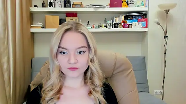 Snapshot of Kara_Smith_ chatting on 03-07-25, 09:38 Kara Smith online show from 03-07-25, 09:38