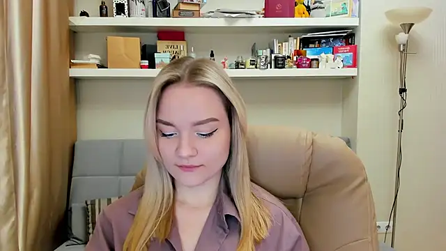 Snapshot of Kara_Smith_ chatting on 03-11-25, 11:59 Kara Smith online show from 03-11-25, 11:59