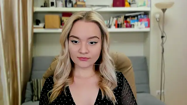 Snapshot of Kara_Smith_ chatting on 09-13-25, 09:47 Kara Smith online show from 09-13-25, 09:47