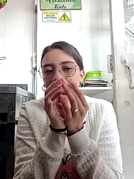 Snapshot of HOLY_DOLL chatting on 10-03-25, 07:22 HOLY DOLL online show from 10-03-25, 07:22