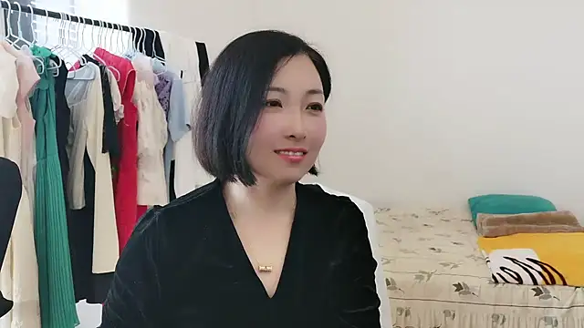 Snapshot of Rachel-6600 chatting on 10-16-25, 02:56 Rachel-6600 online show from 10-16-25, 02:56