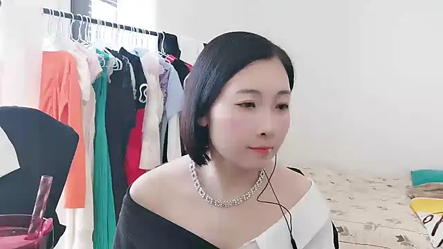 Snapshot of Rachel-6600 chatting on 11-13-25, 04:00 Rachel-6600 online show from 11-13-25, 04:00