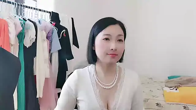 Snapshot of Rachel-6600 chatting on 11-24-25, 02:22 Rachel-6600 online show from 11-24-25, 02:22