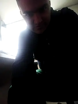 Snapshot of Andy-rtg chatting on 03-10-25, 07:07 Andy-rtg online show from 03-10-25, 07:07