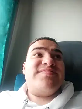 Snapshot of Andy-rtg chatting on 11-15-25, 09:54 Andy-rtg online show from 11-15-25, 09:54