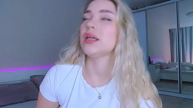 DIANAxxxDIAMOND online show from 11-13-25, 11:42