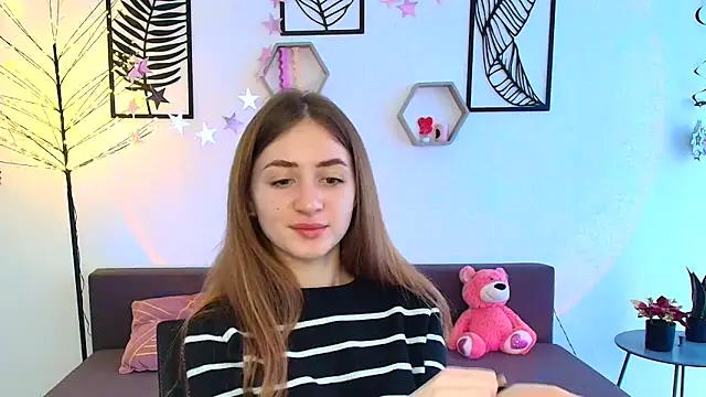 Snapshot of LilyHaart chatting on 03-12-25, 02:12 LilyHaart online show from 03-12-25, 02:12