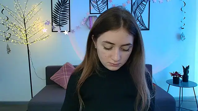 Snapshot of LilyHaart chatting on 03-20-25, 09:37 LilyHaart online show from 03-20-25, 09:37