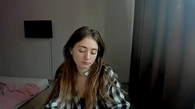 Snapshot of LilyHaart chatting on 10-31-25, 05:08 LilyHaart online show from 10-31-25, 05:08