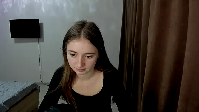 Snapshot of LilyHaart chatting on 11-13-25, 07:13 LilyHaart online show from 11-13-25, 07:13