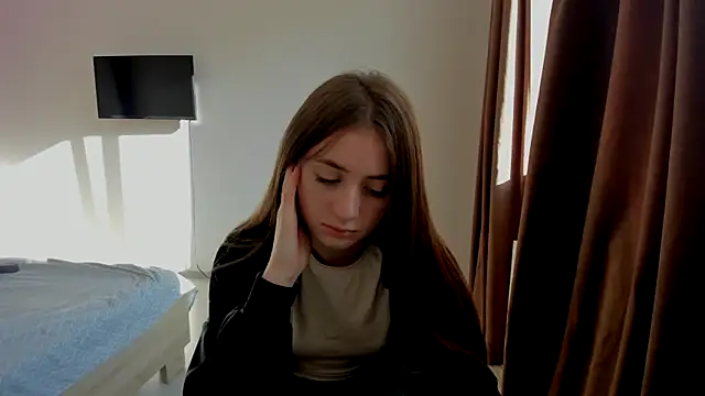 Snapshot of LilyHaart chatting on 11-14-25, 11:42 LilyHaart online show from 11-14-25, 11:42