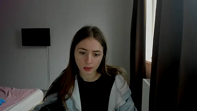 Snapshot of LilyHaart chatting on 11-20-25, 12:16 LilyHaart online show from 11-20-25, 12:16