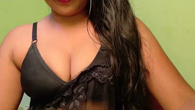 Snapshot of Cludi-New chatting on 12-21-25, 06:31 Cludi-New online show from 12-21-25, 06:31