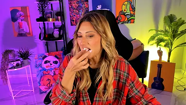 SarahAlluring online show from 09-26-25, 12:09