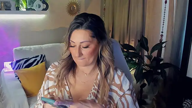 SarahAlluring online show from 05-14-26, 03:08
