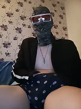 Snapshot of ThePython666 chatting on 03-11-25, 12:22 ThePython666 online show from 03-11-25, 12:22