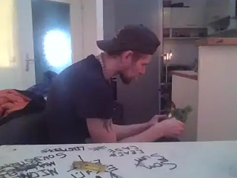 Snapshot of ThePython666 chatting on 03-19-25, 05:06 ThePython666 online show from 03-19-25, 05:06