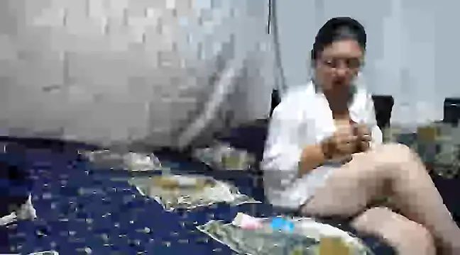 SHARONYJQVI online show from 03-12-25, 06:40