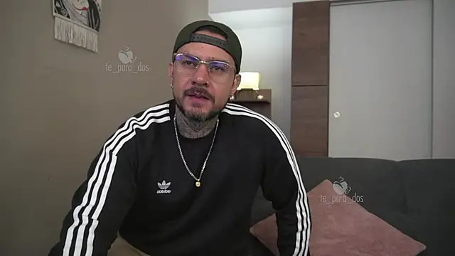 Snapshot of Te_para_2 chatting on 11-06-25, 04:52 Te para 2 online show from 11-06-25, 04:52