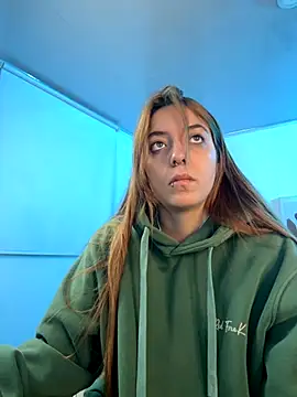 Snapshot of Soy_mangx chatting on 09-27-25, 05:23 Soy mangx online show from 09-27-25, 05:23