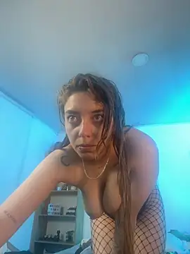 Snapshot of Soy_mangx chatting on 09-29-25, 05:01 Soy mangx online show from 09-29-25, 05:01