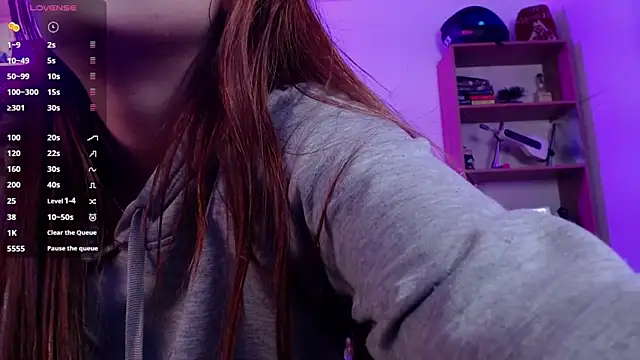 Snapshot of Soy_mangx chatting on 12-15-25, 02:05 Soy mangx online show from 12-15-25, 02:05