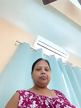 Snapshot of Arohi35 chatting on 05-05-26, 01:57 Arohi35 online show from 05-05-26, 01:57