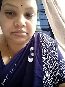 Snapshot of Arohi35 chatting on 06-14-26, 01:13 Arohi35 online show from 06-14-26, 01:13