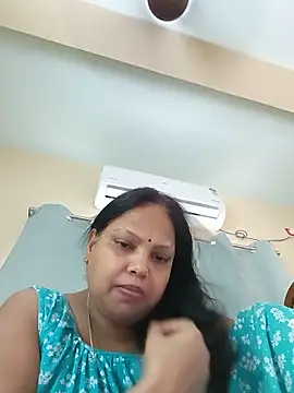 Snapshot of Arohi35 chatting on 06-21-26, 01:41 Arohi35 online show from 06-21-26, 01:41