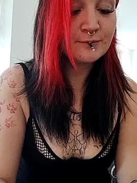 TiffiChantiT2 online show from 01-06-26, 11:25