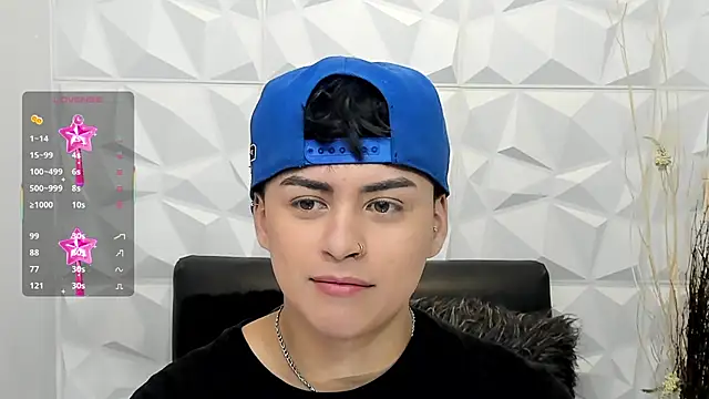 Snapshot of Sam_Daves chatting on 11-10-25, 01:32 Sam Daves online show from 11-10-25, 01:32