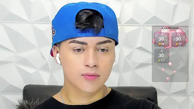 Snapshot of Sam_Daves chatting on 11-24-25, 02:06 Sam Daves online show from 11-24-25, 02:06