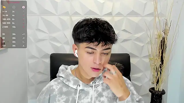 Snapshot of Sam_Daves chatting on 01-19-26, 12:42 Sam Daves online show from 01-19-26, 12:42