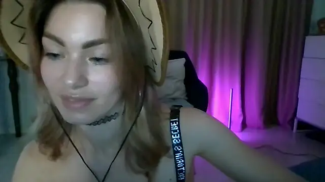 Snapshot of SweetDarling7 chatting on 03-15-25, 02:55 SweetDarling7 online show from 03-15-25, 02:55