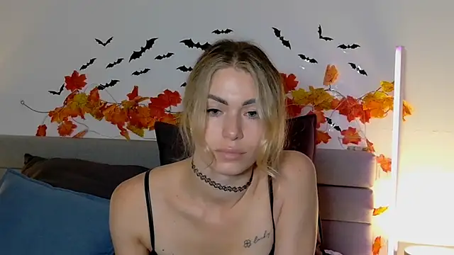 Snapshot of SweetDarling7 chatting on 10-29-25, 05:04 SweetDarling7 online show from 10-29-25, 05:04