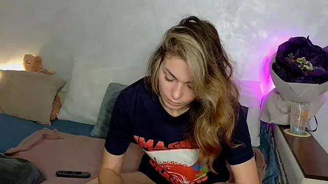 Snapshot of SweetDarling7 chatting on 12-03-25, 11:19 SweetDarling7 online show from 12-03-25, 11:19