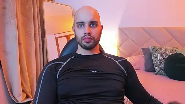 Snapshot of Chris_Alzate chatting on 09-09-25, 12:21 Chris Alzate online show from 09-09-25, 12:21