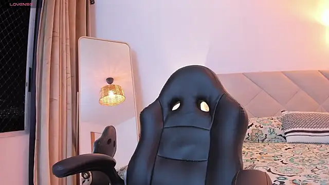 Snapshot of Chris_Alzate chatting on 09-23-25, 12:24 Chris Alzate online show from 09-23-25, 12:24