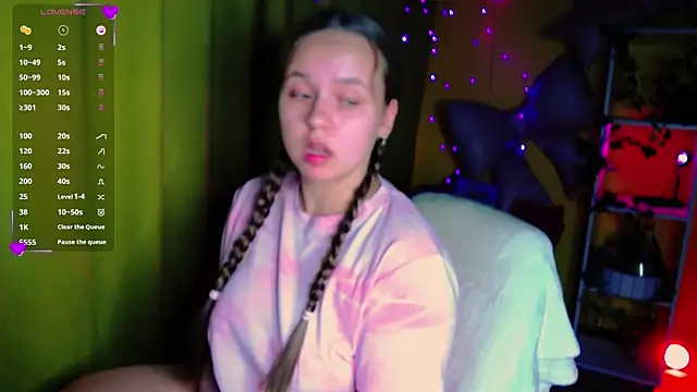 Snapshot of Lilysweet13 chatting on 06-27-26, 11:43 Lilysweet13 online show from 06-27-26, 11:43