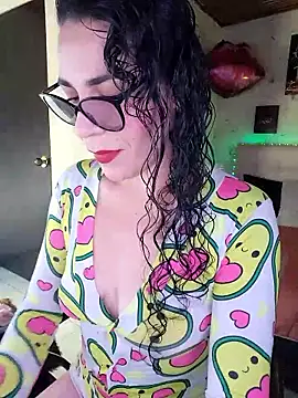 Snapshot of mia_velvet1 chatting on 01-07-26, 03:25 mia velvet1 online show from 01-07-26, 03:25