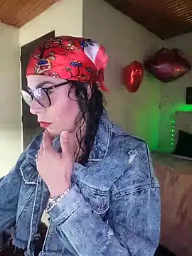 Snapshot of mia_velvet1 chatting on 01-14-26, 04:23 mia velvet1 online show from 01-14-26, 04:23