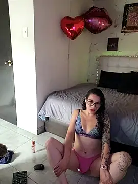 Snapshot of mia_velvet1 chatting on 01-31-26, 07:11 mia velvet1 online show from 01-31-26, 07:11