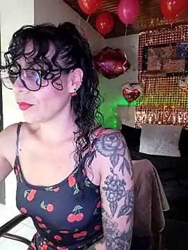 Snapshot of mia_velvet1 chatting on 02-19-26, 03:52 mia velvet1 online show from 02-19-26, 03:52